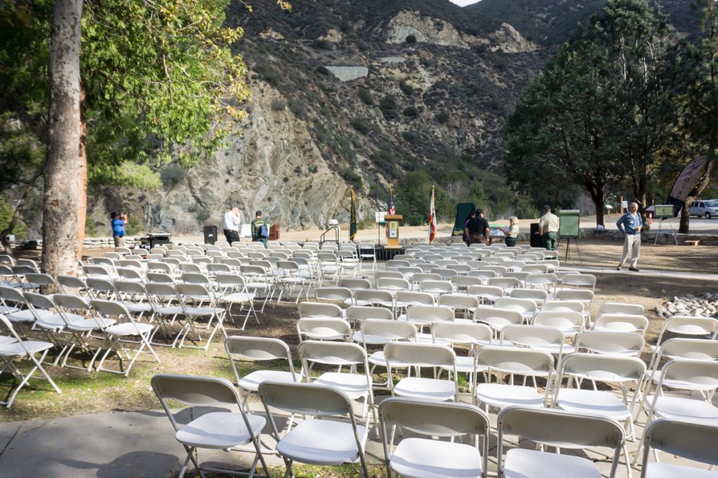 Before the guests arrived. A great setting.